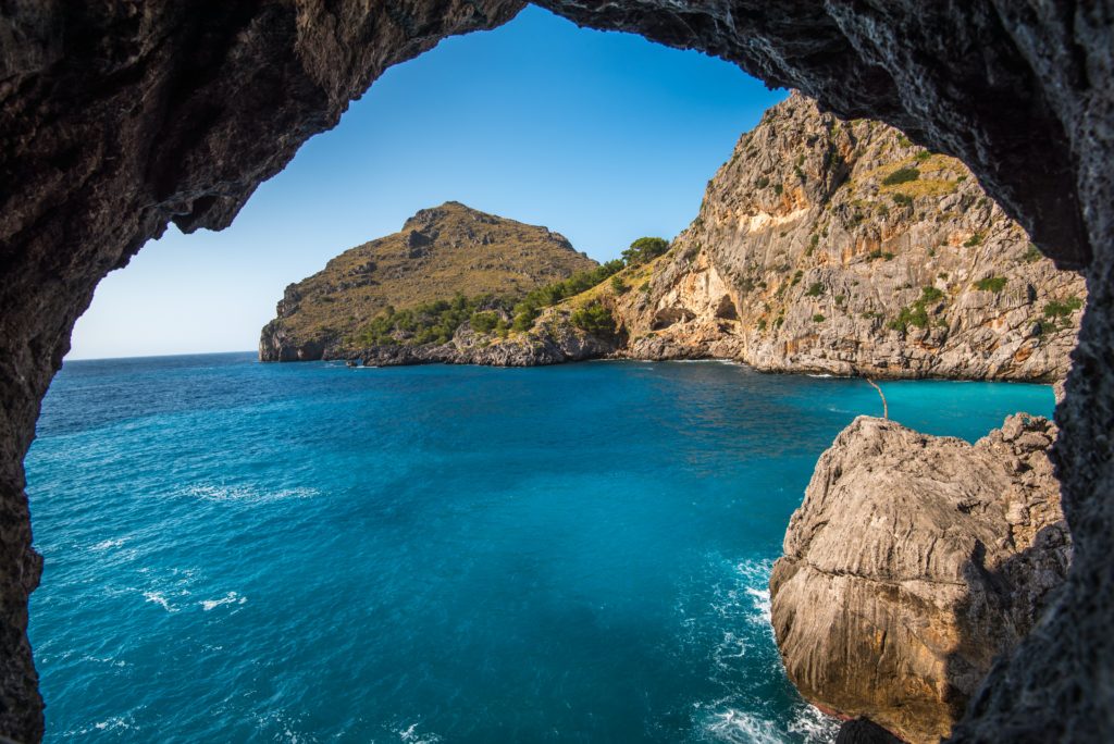 sea arches in mallorca