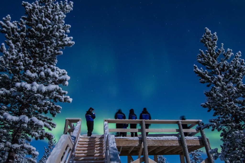 viewing platform for northern lights