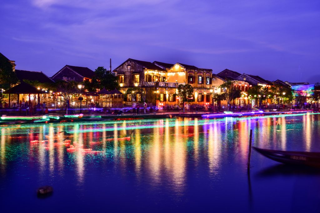 hoi an at night